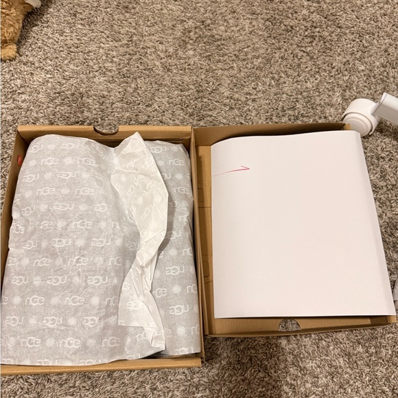 UGG CLASSIC ULTRA MINI CASPIAN LEOPARD - Picture 8 of 8